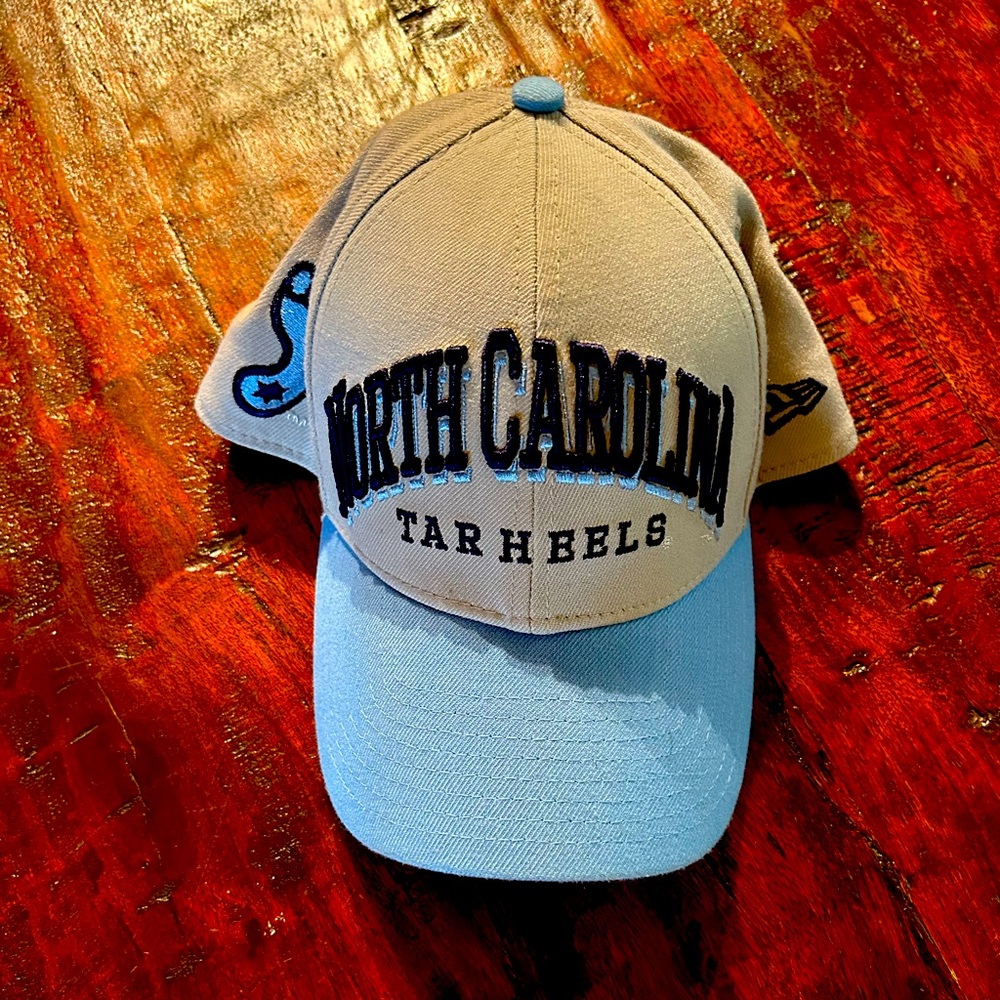 NC TARHEELS baseball cap. Small medium. Made by new era